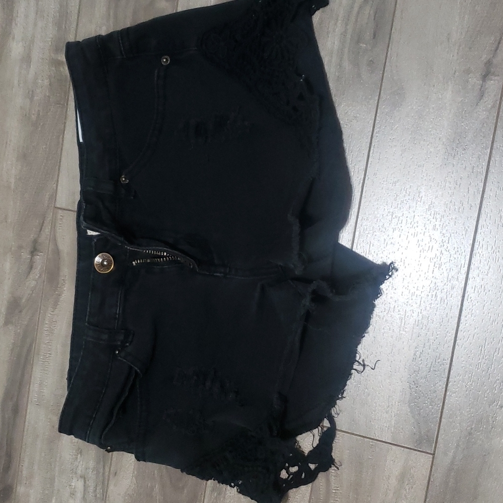 π£ Black Jean Shorts